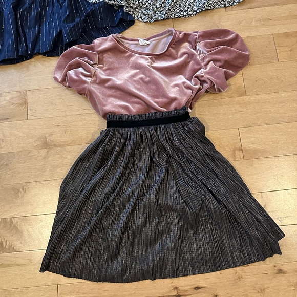 Girls 11/12 Lot - Picture 2 of 4